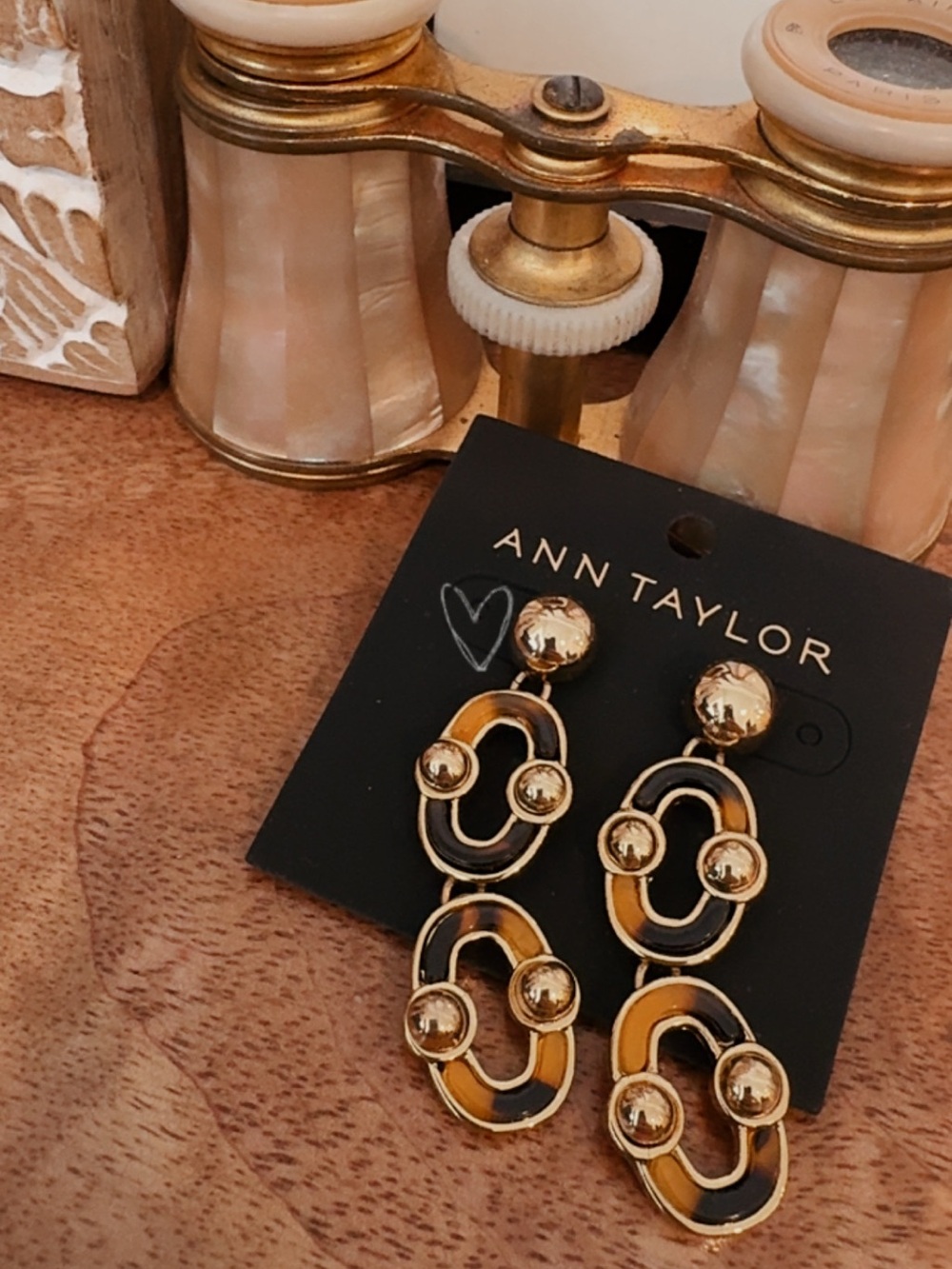 Ann Taylor Gold and Tortoiseshell Link Drop Earrings